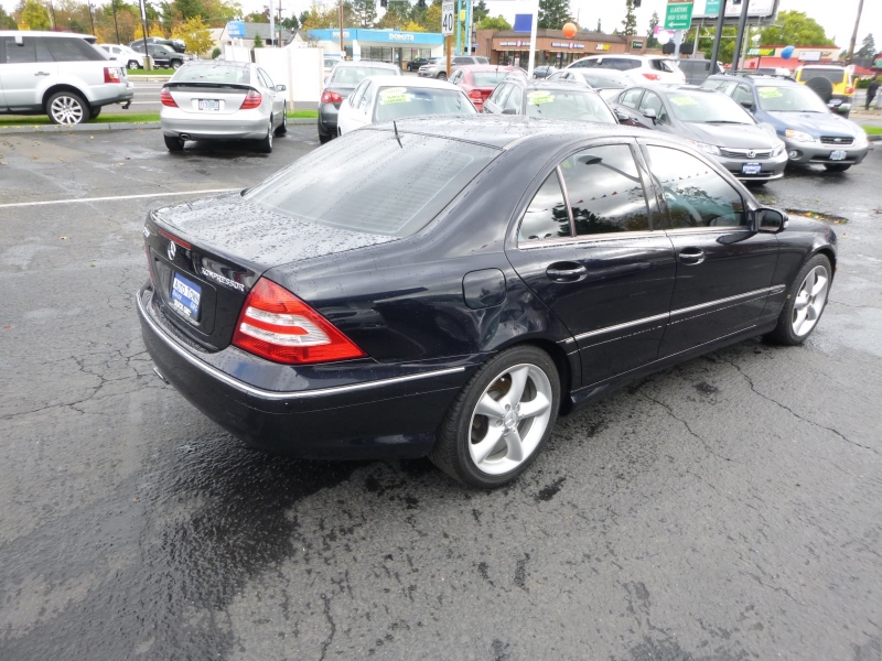 Mercedes-Benz C-Class 2005 photo 3