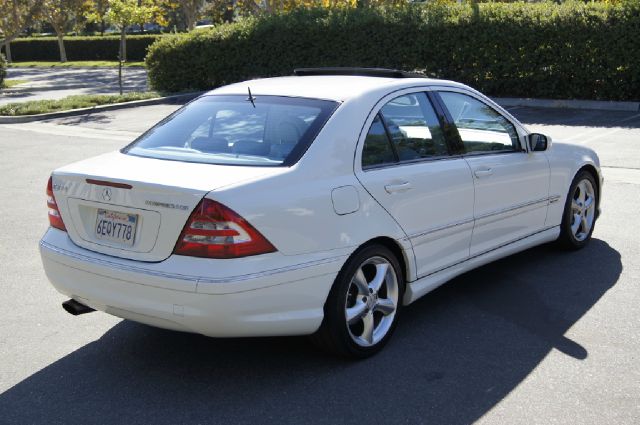 Mercedes-Benz C-Class 2005 photo 4
