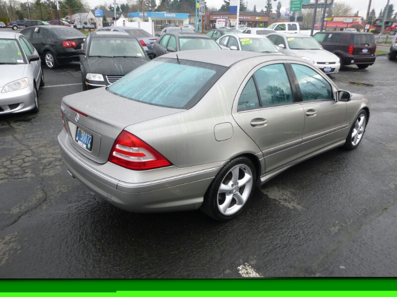 Mercedes-Benz C-Class 2005 photo 3