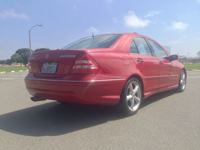 Mercedes-Benz C-Class 2005 photo 3