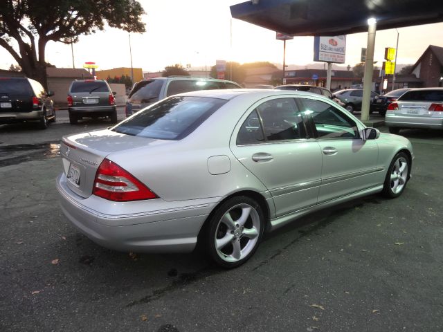 Mercedes-Benz C-Class 2005 photo 3