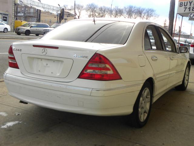 Mercedes-Benz C-Class 2005 photo 3