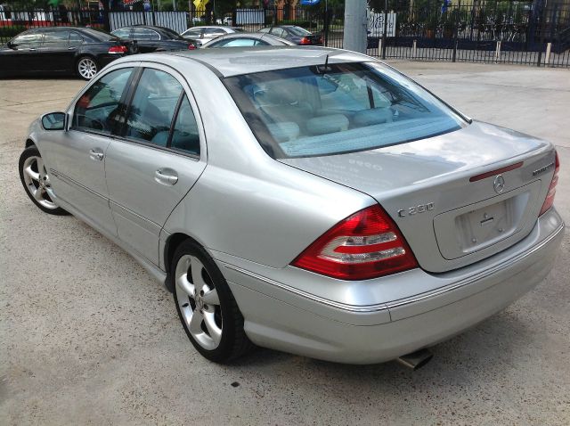 Mercedes-Benz C-Class 5DR 4WD CREW CA Sedan