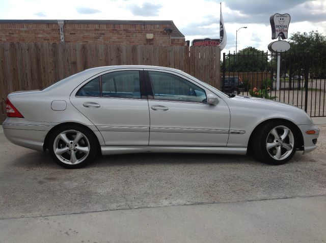 Mercedes-Benz C-Class 2005 photo 1