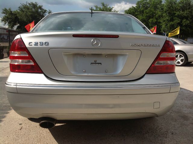 Mercedes-Benz C-Class 2005 photo 6