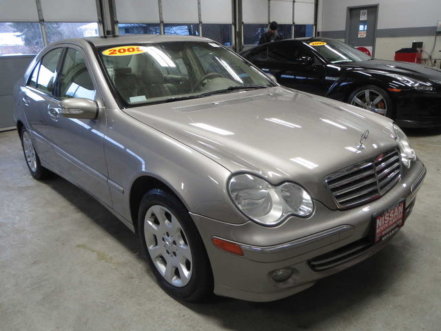 Mercedes-Benz C-Class 2005 photo 2