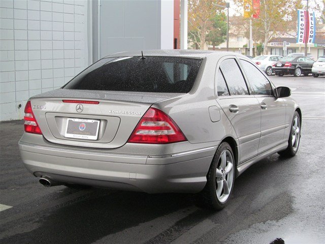 Mercedes-Benz C-Class 2005 photo 4