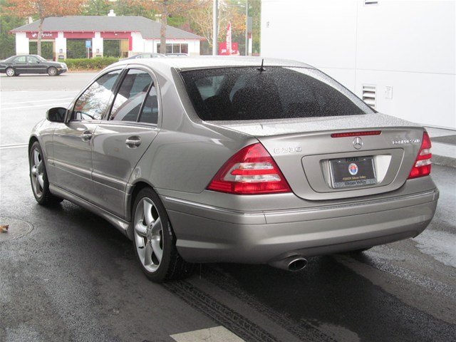 Mercedes-Benz C-Class 2005 photo 2