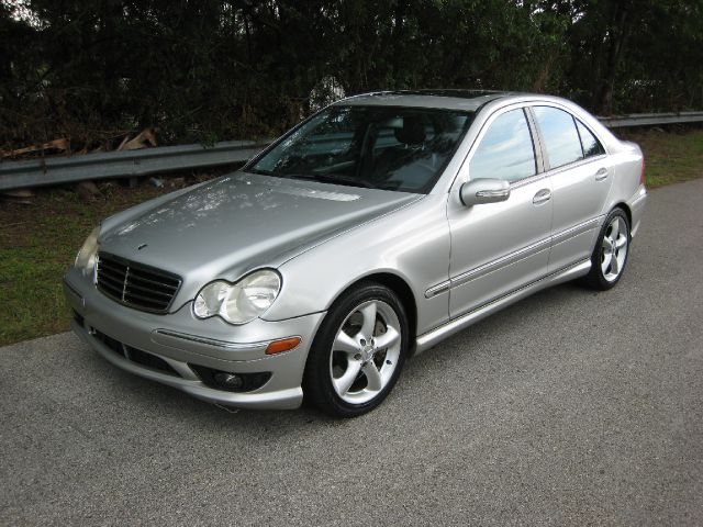Mercedes-Benz C-Class 2005 photo 4