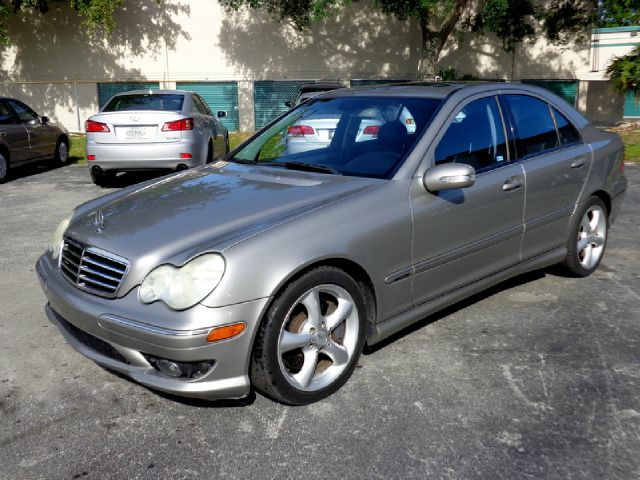 Mercedes-Benz C-Class 5DR 4WD CREW CA Sedan