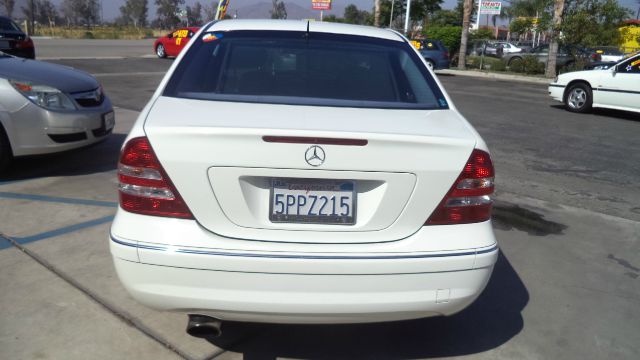 Mercedes-Benz C-Class 2005 photo 4