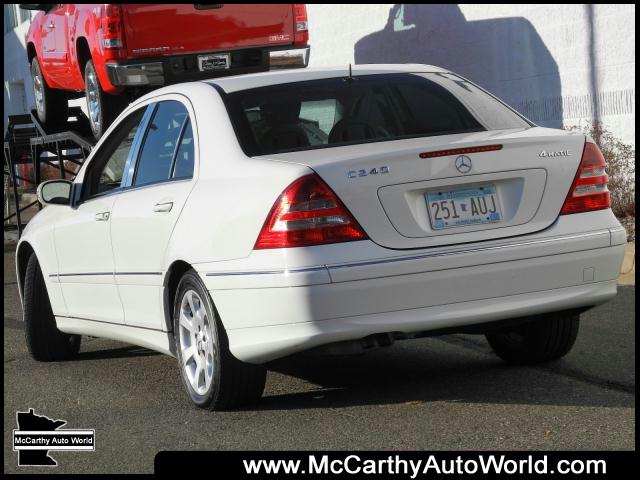 Mercedes-Benz C-Class 2005 photo 2