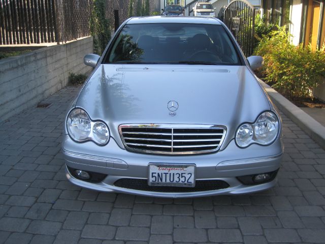 Mercedes-Benz C-Class 2005 photo 3
