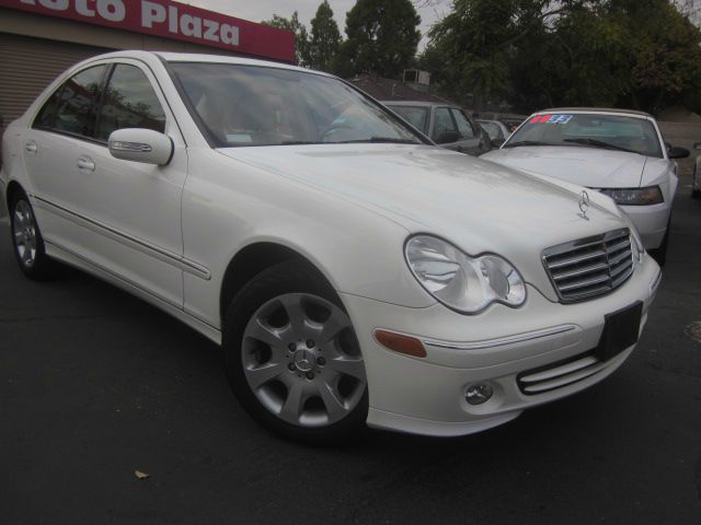 Mercedes-Benz C-Class 2005 photo 4