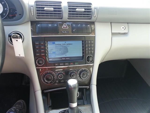 Mercedes-Benz C-Class 2005 photo 2