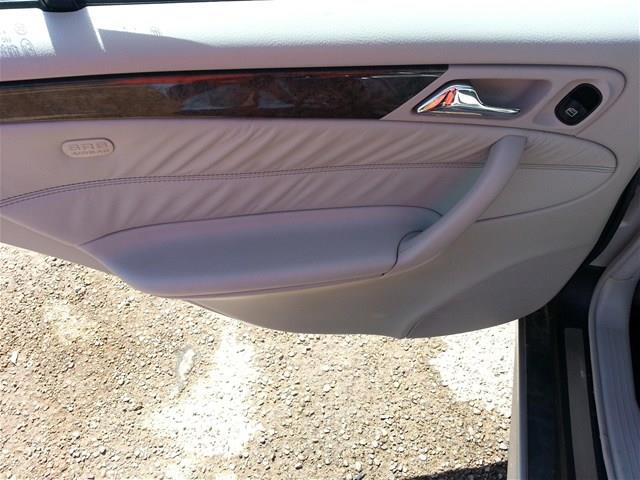 Mercedes-Benz C-Class 2005 photo 21