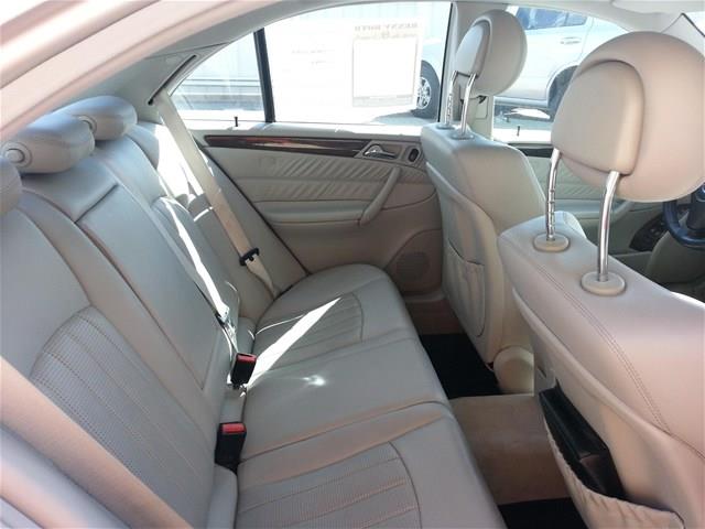 Mercedes-Benz C-Class 2005 photo 6