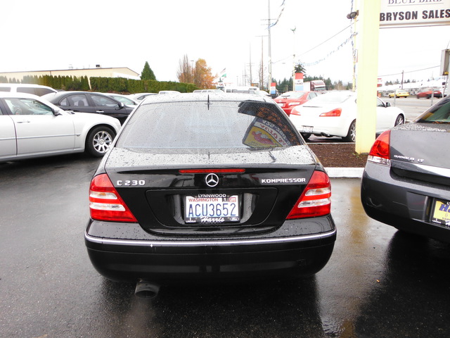 Mercedes-Benz C-Class 2005 photo 3