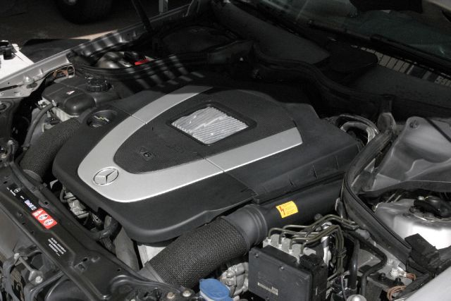 Mercedes-Benz C-Class 2006 photo 2