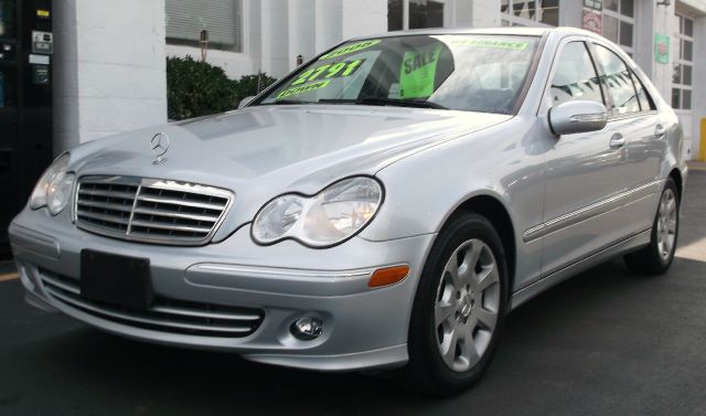 Mercedes-Benz C-Class 2006 photo 1