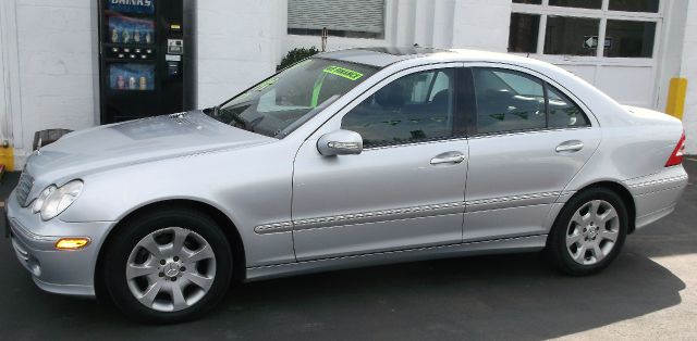Mercedes-Benz C-Class 2006 photo 4