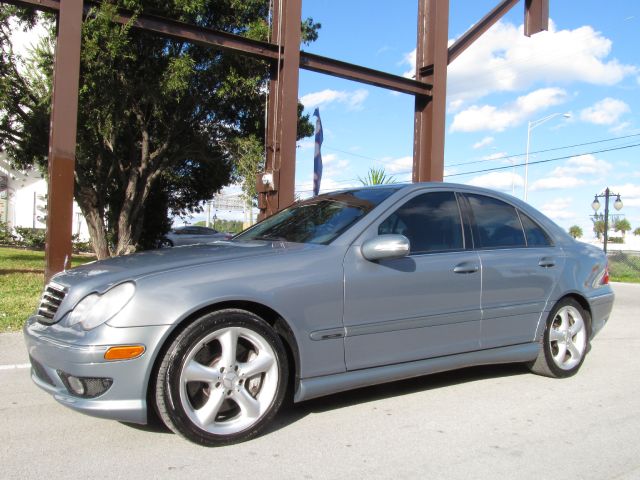 Mercedes-Benz C-Class 2006 photo 3