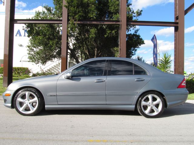 Mercedes-Benz C-Class 2006 photo 4