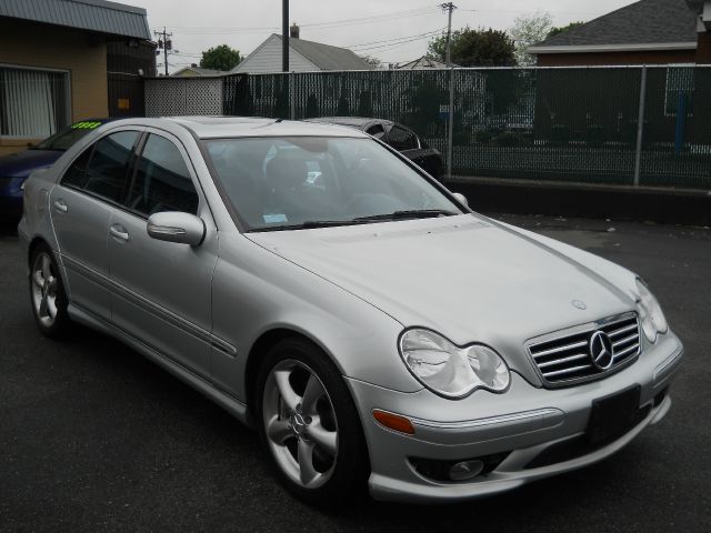 Mercedes-Benz C-Class 2006 photo 8