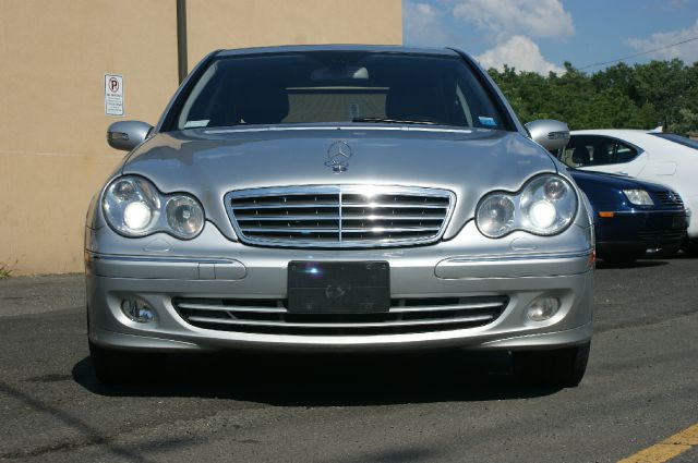 Mercedes-Benz C-Class 2006 photo 3
