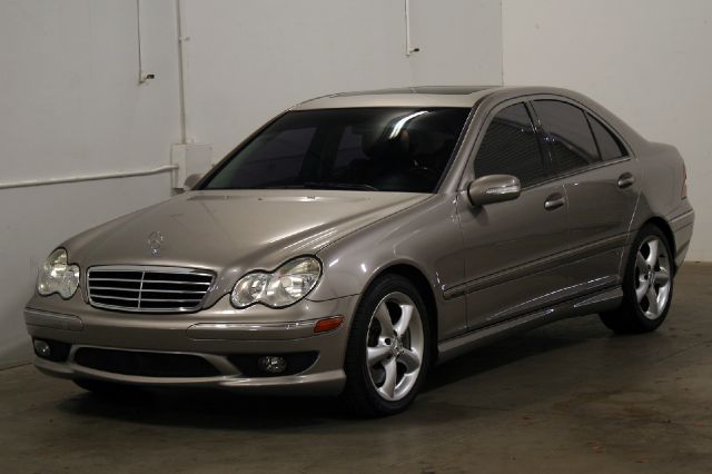 Mercedes-Benz C-Class 2006 photo 1