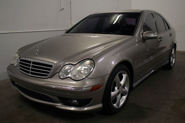 Mercedes-Benz C-Class 2006 photo 3