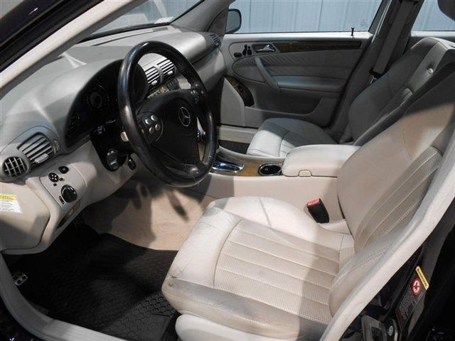 Mercedes-Benz C-Class 2006 photo 3