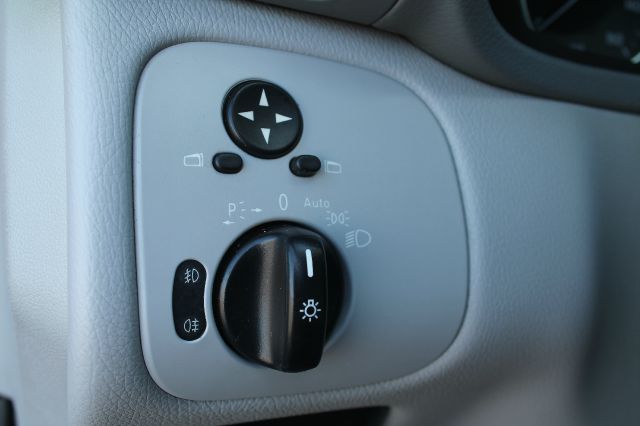 Mercedes-Benz C-Class 2006 photo 12