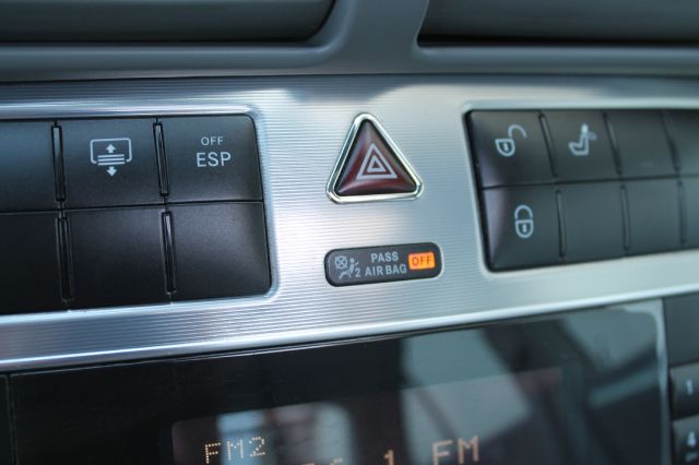 Mercedes-Benz C-Class 2006 photo 16