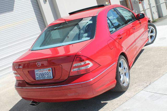 Mercedes-Benz C-Class 2006 photo 30