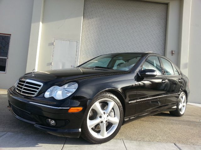 Mercedes-Benz C-Class 2006 photo 4