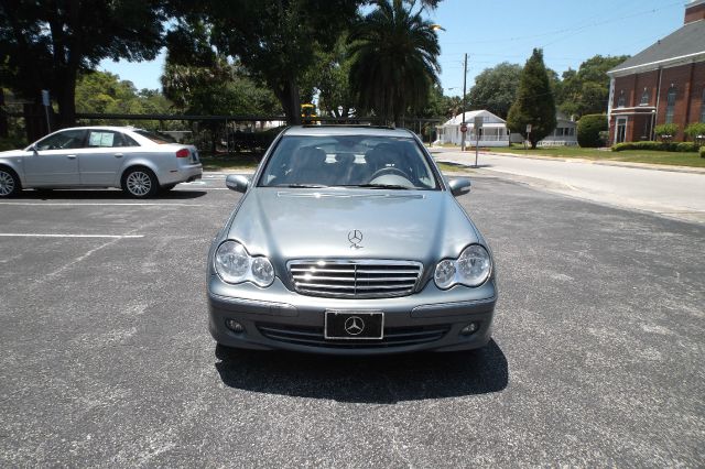 Mercedes-Benz C-Class 2006 photo 4