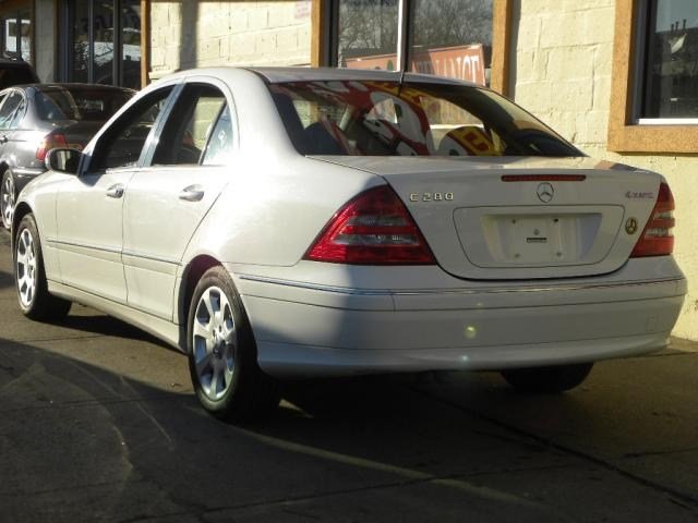 Mercedes-Benz C-Class 2006 photo 5