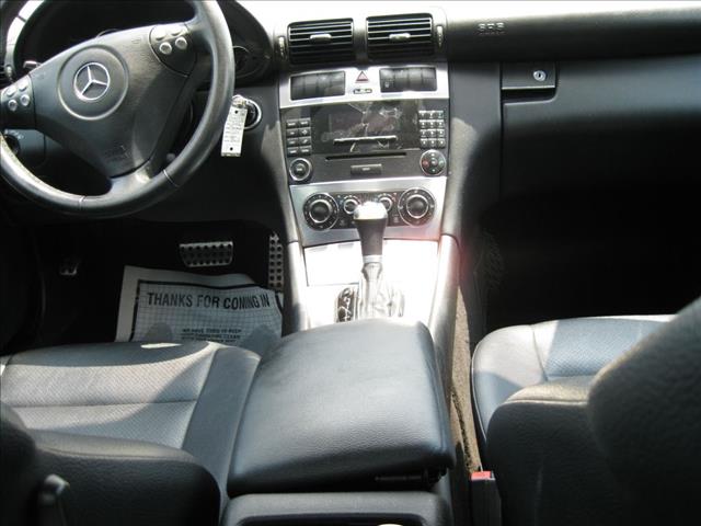 Mercedes-Benz C-Class 2006 photo 1