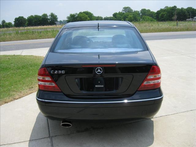 Mercedes-Benz C-Class 2006 photo 10