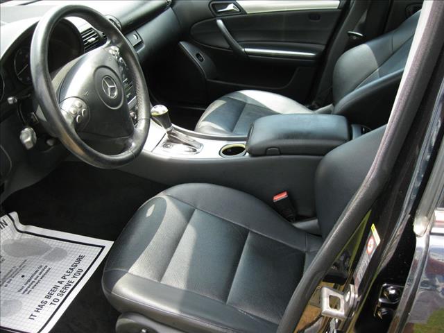 Mercedes-Benz C-Class 2006 photo 7