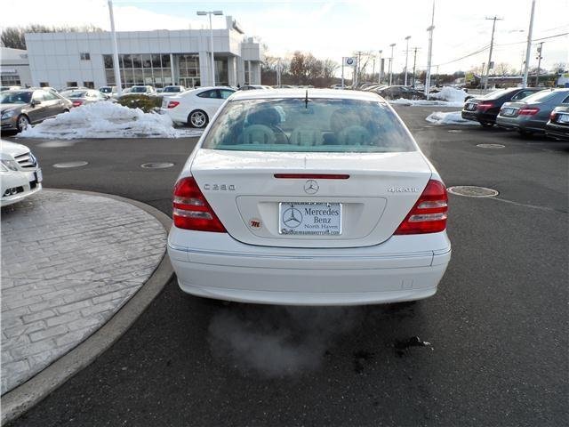 Mercedes-Benz C-Class 2006 photo 3