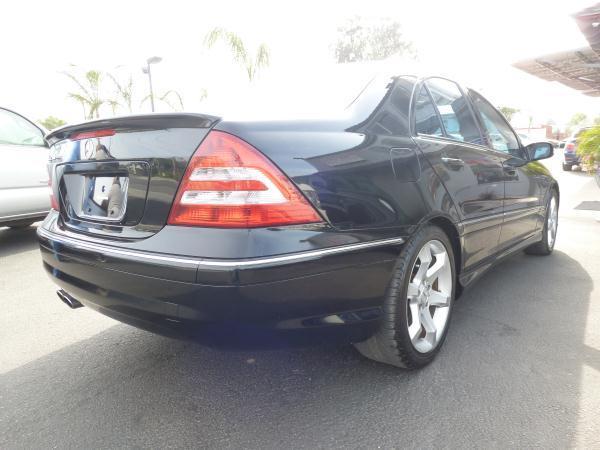 Mercedes-Benz C-Class 2007 photo 2