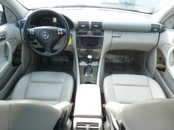 Mercedes-Benz C-Class 2007 photo 8
