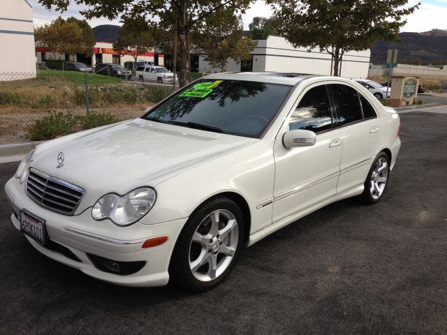 Mercedes-Benz C-Class 2007 photo 2