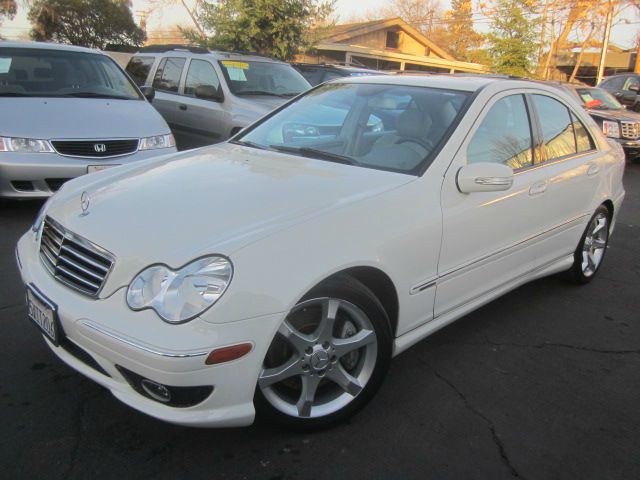 Mercedes-Benz C-Class 2007 photo 1