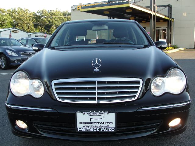 Mercedes-Benz C-Class 2007 photo 2