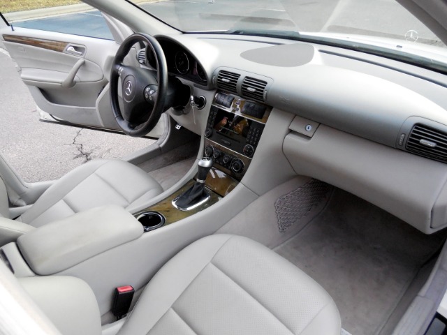 Mercedes-Benz C-Class 2007 photo 4