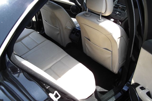 Mercedes-Benz C-Class 2008 photo 2
