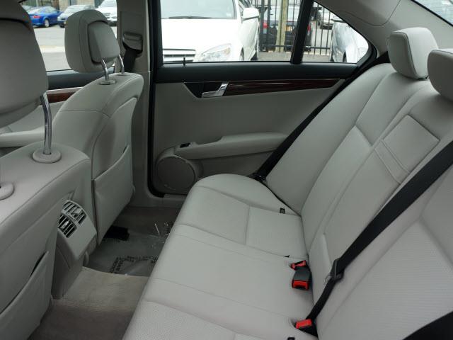 Mercedes-Benz C-Class 2009 photo 1